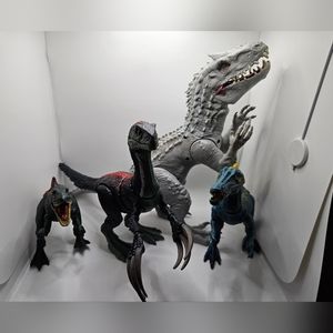 Jurrasic world dinosaur figures collectors bundle